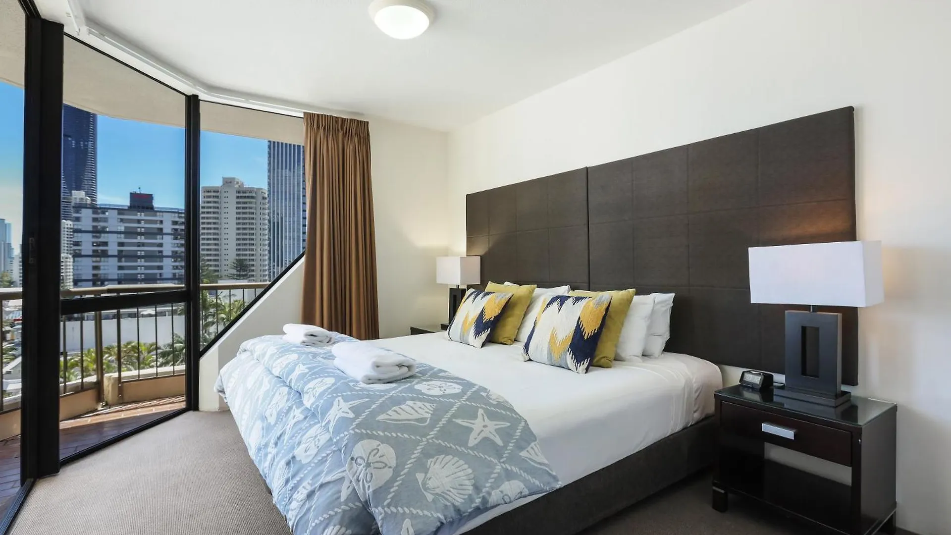 Paradise Centre Apartments Managed By Gchs Gold Coast