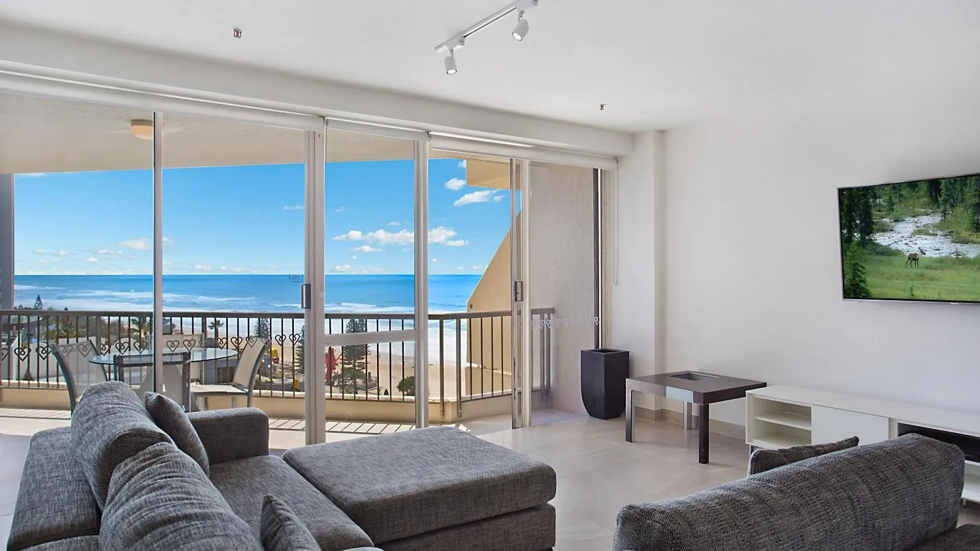 Paradise Centre Apartments Managed By Gchs Gold Coast