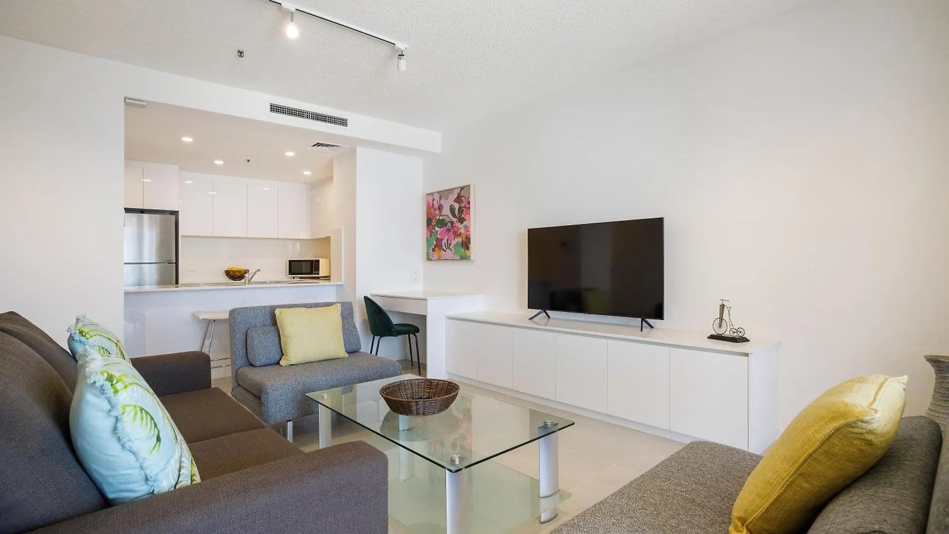 Paradise Centre Apartments Managed By Gchs Gold Coast