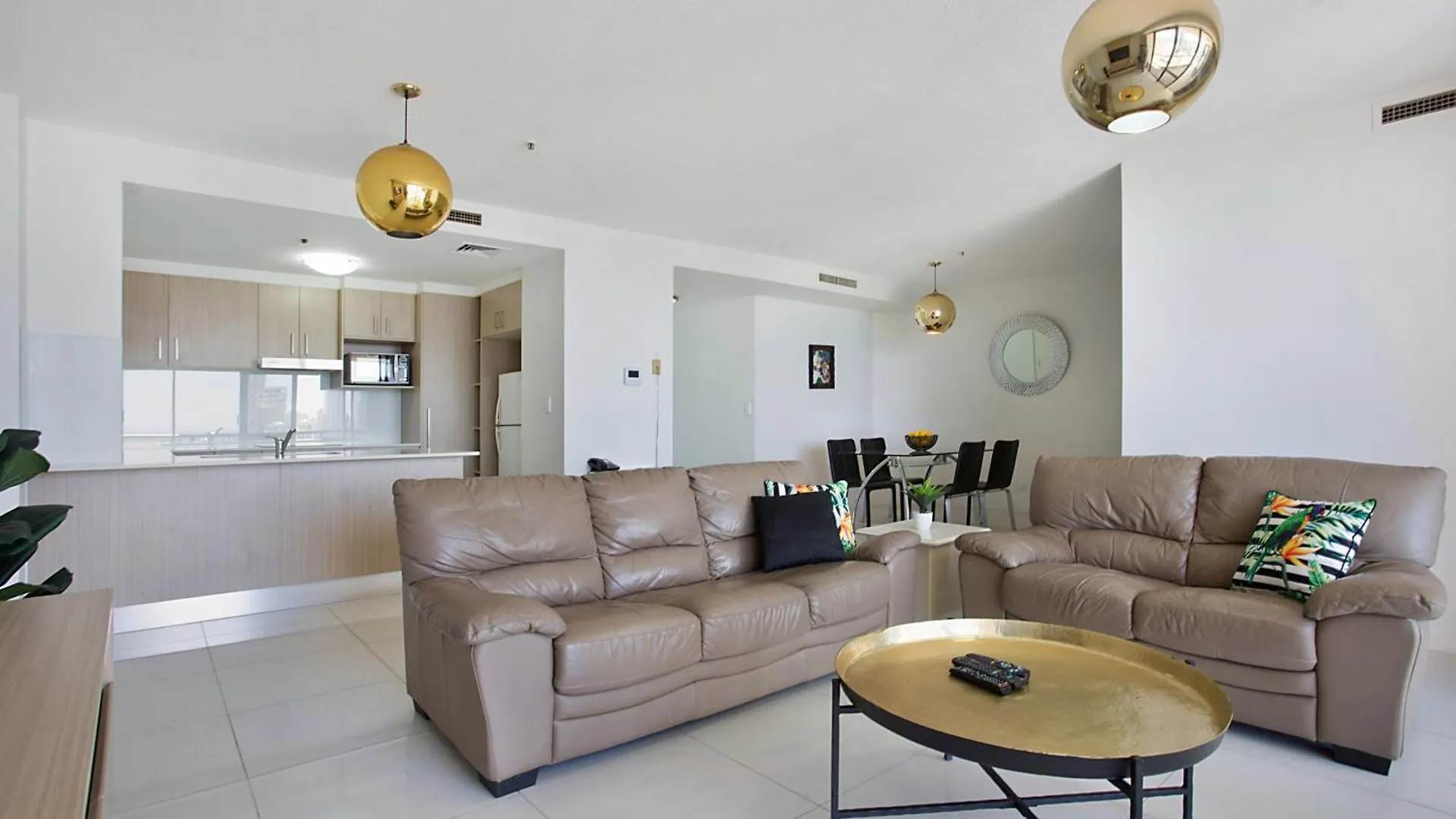 Paradise Centre Apartments Managed By Gchs Gold Coast